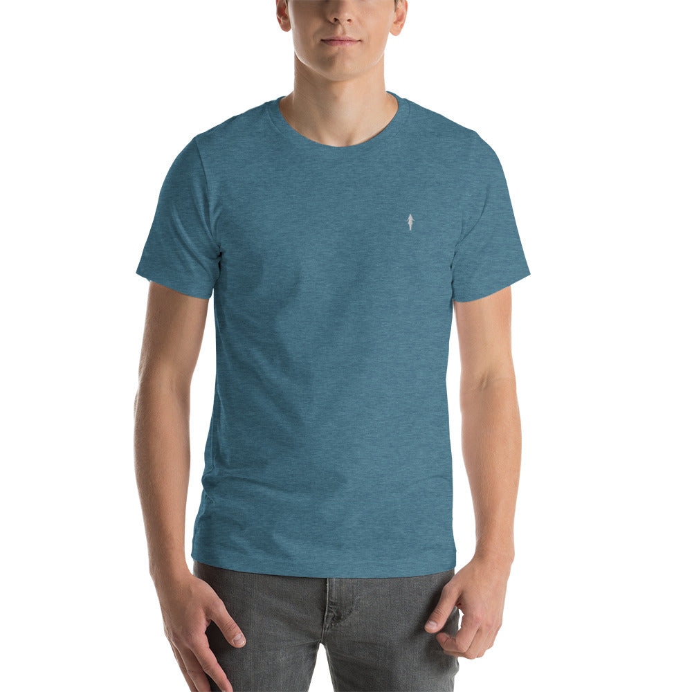 Camiseta varios colores con bordado blanco